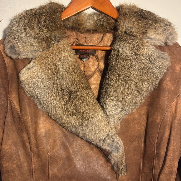 VINTAGE DANIER LEATHER JACKET WITH RABBIT FUR TRIMMING ON COLLAR AND CUFFS L - Picture 3 of 17